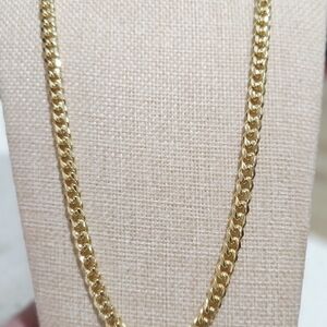 Elegant Gold Chain Necklace